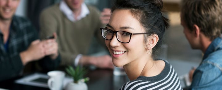 They offer 100 spots to learn technological tools for free. Who can enroll and how?